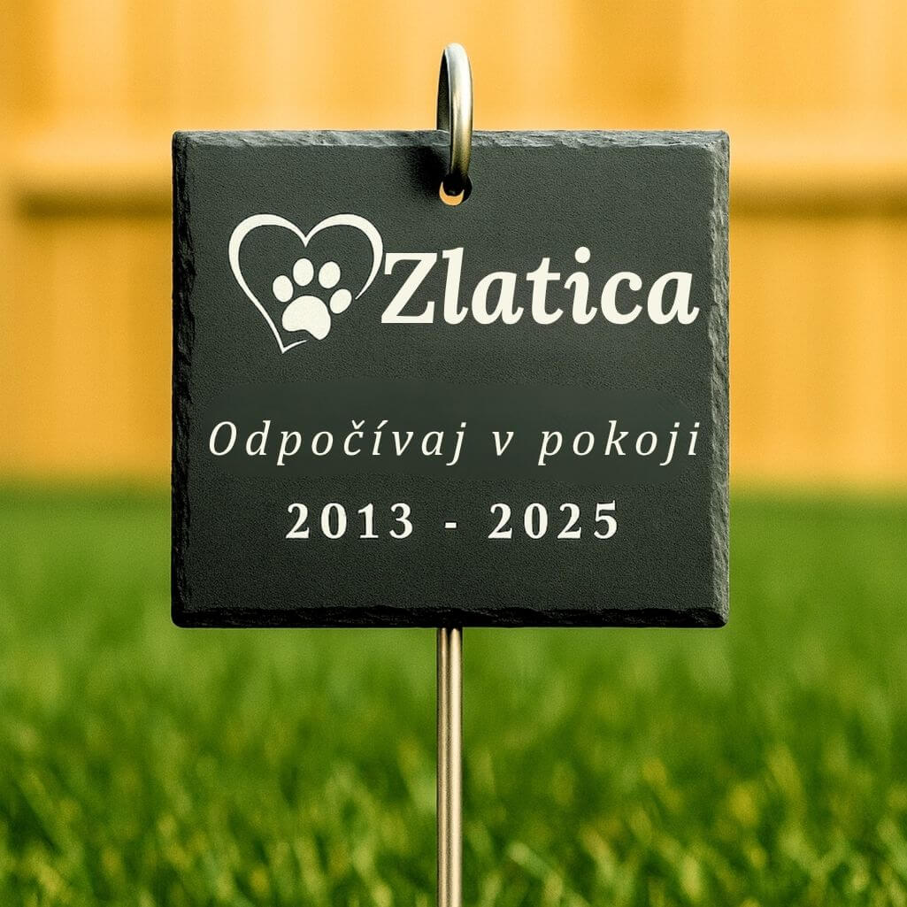 Personalizovaná štvorcová bridlicová tabuľka na hrob psa s kovovým zápichom s háčikom, gravírovaným menom, dátumami a odkazom